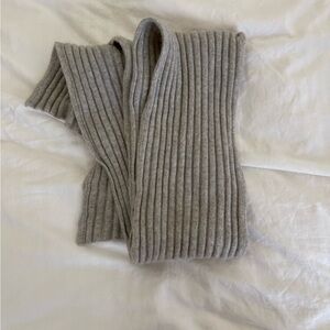 Cozy Ribbed Knit Cashmere Scarf